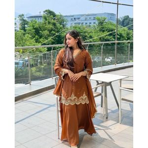 Magnifique ensemble de vêtements de fête indien et pakistanais, haut, palazzo, dupatta - Product Image 6