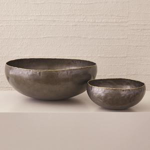 Cuenco de Metal Redondeado Hecho a Mano en India para Chocolate, Ideal para Uso Doméstico, Catering o Restaurantes - Product Image 2
