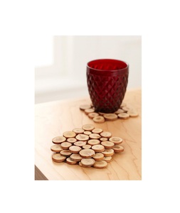 Collection élégante de sous-verres en bois massif, supports de boissons artisanaux, protège-surfaces durables pour table à manger - Product Image 3