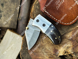 Cuchillo de Camping Plegable Profesional de Acero de Damasco, Hoja Afilada Tipo Drop Point, Miniatura de Bolsillo, Mango de Cuerno de Toro, Funda de Cuero - Product Image 3