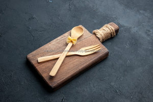Bloque de cortar de madera grande y versátil que mejora tu experiencia culinaria con encanto rústico - Product Image 4
