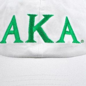 Gorra de Béisbol Ajustable de Algodón Blanca con Letras Griegas Bordadas en Verde, Gorro de Sororidad para Mujer, Uso Casual - Product Image 3