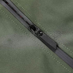 Vestes bomber personnalisées OEM de haute qualité, imprimées et brodées, chaudes pour l'hiver, avec logo sur le devant, en polyester/nylon, prix raisonnable - Product Image 6