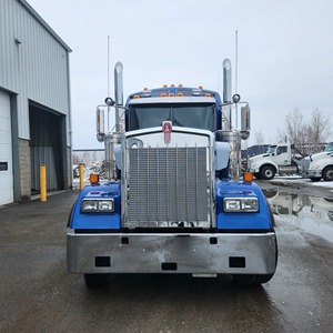 Camión Diésel Kenworth W900L Directo de Fábrica, Cabeza Tractora Confiable para Larga Distancia, para Operaciones de Carga y Transporte - Product Image 1