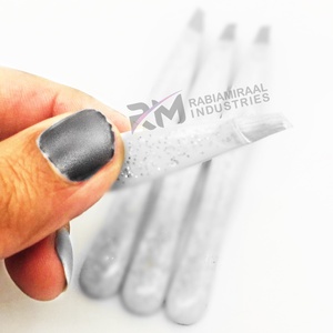Pinza para cejas RMI personalizada con punta plateada y brillo blanco en forma de ángulo - Product Image 6