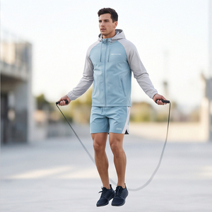 Conjunto deportivo de sudadera con capucha y cremallera y pantalones cortos para hombre, personalizado de fábrica, ligero, transpirable, para fitness al aire libre. - Product Image 4