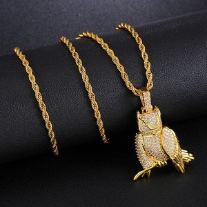 Collar con colgante de búho chapado en oro, circonita cúbica, diseño de pájaro con incrustaciones de circonitas, cadena de latón, joyería punk, regalo - Product Image 1
