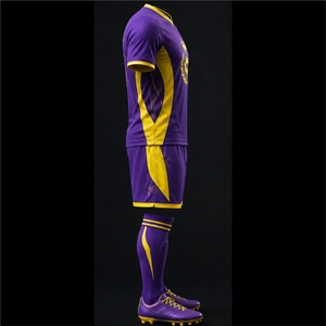 Ensemble d'uniformes de football américain jaunes personnalisés haut de gamme pour hommes – Col rond, manches courtes, évacuation de l'humidité, respirant, grandes tailles, en polyester - Product Image 2