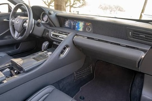 Lexus LC 500 Convertible 2023 Usado en Buen Estado - Product Image 3