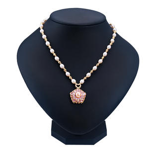 Collar de Joyería de Moda con Colgante Giratorio Personalizado de Perla de Agua Dulce con Incrustaciones de Circonio al por Mayor - Product Image 5