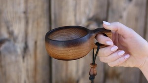 Taza Kuksa de Madera Antigua HASAN CRAFT, Asa Ergonómica, Hecha a Mano, Ecológica, Taza Moderna para Bar, Uttar Pradesh, para Uso en Exteriores y en el Hogar - Product Image 3