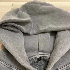 เสื้อฮู้ดดี้สีเทาชาร์โคลแบบวินเทจทรงโอเวอร์ไซส์สำหรับผู้ชาย แขนยาว มีกระเป๋าจิงโจ้  แบบเรียบๆ สไตล์สตรีทแวร์ - Product Image 6