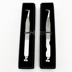 Pinzas Profesionales RMI de Acero Inoxidable de la Mejor Calidad para Extensión de Pestañas, con Punta Dentada y Agarre de Diamante Plateado, Antimagnéticas, 10 mm - Product Image 4