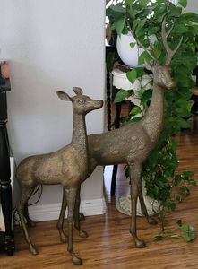 Ensemble de sculptures de rennes et de cerises en métal grandeur nature pour la décoration de jardin, finition patine verte antique, statue d'animal - Product Image 2