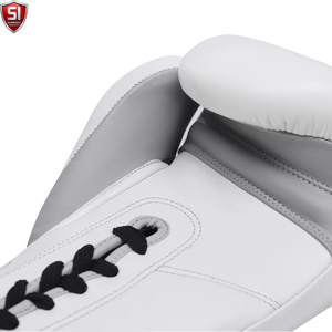 Gants de boxe SUMROOS SI en cuir noir et or avec sangle de poignet réglable, durables, protecteurs, confortables, équipement d'entraînement, design à lacets - Product Image 4