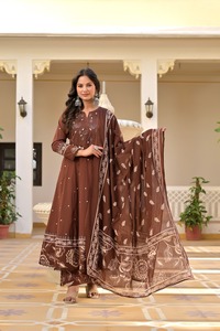 Brown Embroidered Pure Cotton Women Salwar Kameez Mirror Work Set 3/4th Sleeve <b>Kurti</b> & Pant with Dupatta for Party Wedding - Product Image 4