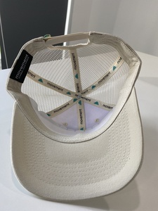 หมวกแก๊ปทรง Trucker ตาข่าย 6 แผง แบบ Snapback สำหรับทุกเพศ พิมพ์โลโก้ตามสั่งจากโรงงานโดยตรง คุณภาพสูง ผลิตจากโพลีเอสเตอร์/คอตตอน ปรับขนาดได้ - Product Image 6
