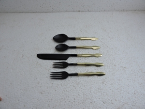 Ensemble de 4 ustensiles à fromage écologiques, légers, résistants au four, antidérapants, lames en acier inoxydable, poignées en marbre blanc, lavage à la main - Product Image 4