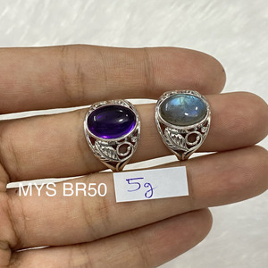 แหวนเงินแท้ 925 ดีไซน์ใบไม้กว้างประดับด้วยอเมทิสต์ธรรมชาติและลาบราโดไรต์ สำหรับผู้หญิง เครื่องประดับคุณภาพสูง ขนาดสั่งทำได้ สไตล์โบโฮ - Product Image 1