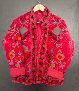 Veste élégante en velours matelassé et tricoté respirant pour femmes, style bohème, design artisanal polyvalent, chic décontracté sans effort - Product Image 1