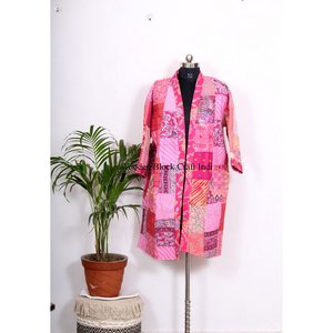 Kimono Kantha multicolore en patchwork de soie fait main, robe Kantha unique pour l'hiver, veste kimono indienne en patchwork au prix d'usine - Product Image 3