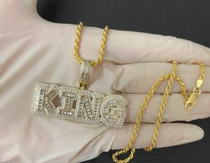 Collar con Colgante de Letra Personalizado para Hombre, Plata de Ley 925, Moissanita con Corte Brillante y Engaste de Bisel |   Anillo llamativo con diseño de hielo para cadera - Product Image 5