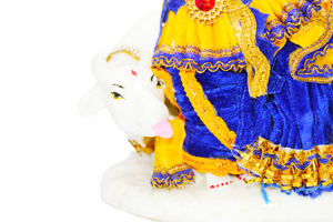 Handmade Resin Religious Figure Lord Krishna Radha <b>White</b> Cow Traditional Design Artistic Handicraft for Home Diwali <b>Table</b> - Product Image 4