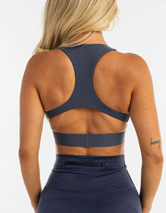 Ensemble de yoga 2 pièces pour femmes grandes tailles, logo personnalisé OEM, couleur unie, respirant, séchage rapide, soutien-gorge de sport et leggings, vêtements de sport de haute qualité - Product Image 2
