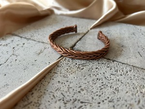 Bracelet tressé en cuivre, bijoux en métal faits à la main pour hommes et femmes, Design exquis de luxe - Product Image 2