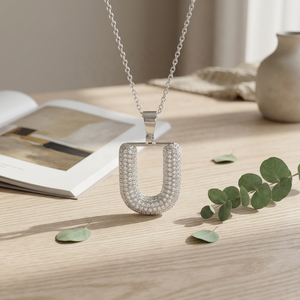 Collier pendentif alphabet U mignon en argent sterling 925 avec zircone et placage rhodium pour femme, idéal pour le quotidien - Product Image 2