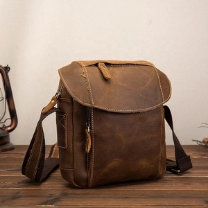 Bolso Bandolera de Cuero Genuino, Hecho a Mano, Ecológico, Resistente al Agua, Personalizable, con Cierre Decorativo para Mujer - Product Image 5