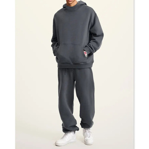 ชุดวอร์มทรงโอเวอร์ไซส์สุดหรู ผ้าเนื้อหนาคุณภาพสูง ตัดเย็บทรงหลวม พร้อมกางเกงขาบานทรงกระบอก - Product Image 4