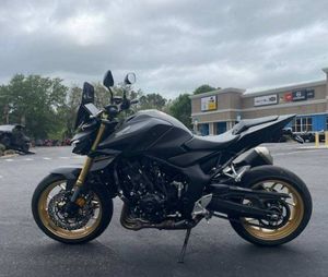 2026 CB1000 Hornet SP 1000cc EFI Moto Hyper Naked de Route pour Adultes Haute Performance Technologie Sportive Avancée Fabriquée aux États-Unis - Product Image 6