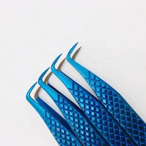 MAHFOOZ INSTRUMENTS Pince à cils personnalisée avec logo, en acier inoxydable, outil de volume pour cils avec pointe en fibre, testée à la main et durable - Product Image 4