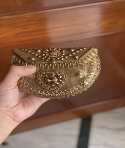 Pochette de mariée ethnique indienne unique, faite à la main, plaquée or, mosaïque de verre, personnalisée, design Feng Shui, laiton F S - Product Image 1
