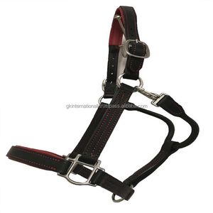 Cuir noir et brun foncé, licou rembourré fait à la main, triple nez cousu et gorge roulant en cuir noir - Product Image 1