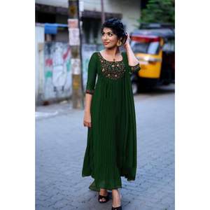 Robe longue de soirée formelle élégante avec dupatta, broderie de créateur, style Anarkali Gharara, vert Pishwas, pour le printemps - Product Image 1