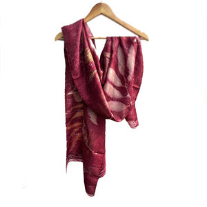 Élégant foulard en soie pour femme, léger, toucher satiné, imprimé, châle de luxe pour toutes les saisons, cadeau idéal - Product Image 1