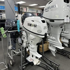 2025 Yamaha F25SWTHC2 Blanc Poignée de commande électrique Démarrage électrique avec Power Tilt & Trim - Product Image 6