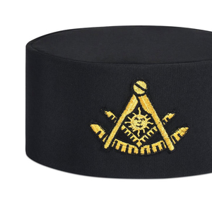 Gorras Masónicas de Terciopelo Granate con Bordado a Mano, Duraderas y Económicas, para Adultos, Fiestas Formales y Eventos al Aire Libre, 100% Algodón - Product Image 3