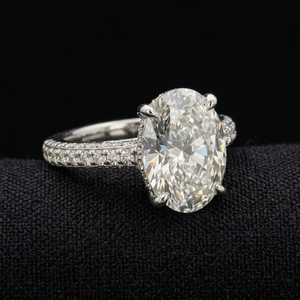 Anillo de Compromiso de Diamantes en Oro Blanco de 9k, Estilo Lujoso, con Certificación IGI, Acabado Brillante, Joyería Minimalista para Mujer - Product Image 5