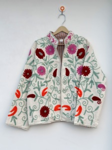 Chaqueta Bomber de Lona de Pato Bordada con Diseño Suzani, Reversible, Ecológica, Unisex para Invierno - Product Image 4