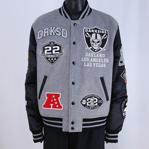แจ็คเก็ตวาร์ซิตี้พรีเมียมสำหรับผู้ชาย สไตล์คลาสสิคแบบ Letterman ตัวเสื้อทำจากผ้าขนสัตว์ แขนเสื้อทำจากหนัง ปักลายแบบกำหนดเอง คุณภาพสูง - Product Image 1