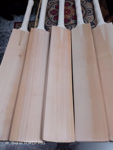 Bate de críquet de alta calidad para hombre, de madera de sauce inglés de primera calidad, totalmente equilibrado, con grano de sauce seleccionado, superventas. - Product Image 5