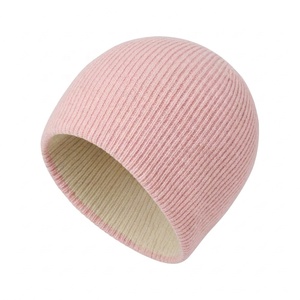 Bonnets d'hiver de qualité supérieure avec étiquette personnalisée, bonnet d'hiver tricoté, personnalisation possible - Product Image 1
