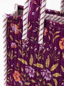 Sac fourre-tout matelassé à fleurs violettes avec poignées rayées, style bohème, isolé, pour le shopping, les voyages quotidiens, en coton, utilisable toute l'année - Product Image 4