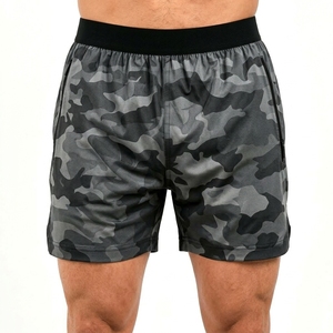 Nueva llegada, top holgado y cómodo, tela jersey premium, corte moderno, tendencias de ropa masculina, atlético, logotipo y diseño personalizados, pantalones cortos de camuflaje. - Product Image 1