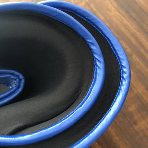 Espinilleras de Boxeo de Cuero Hechas en Fábrica, Protección Profesional, Diseño Transpirable Ajustable, Embalaje Personalizado, Unisex, Alta Calidad - Product Image 4