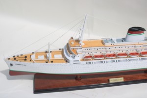 SS LEONARDO DA VINCI Casco Blanco |   Maqueta de Barco Crucero Italiano Hecha a Mano en Madera para Regalo Empresarial o Decoración del Hogar - Product Image 3