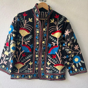 Chaqueta Bomber de Terciopelo Rosa con Bordado Suzani, Estilo Vintage Hippie, Cálida, Transpirable y Ecológica para Invierno - Product Image 1